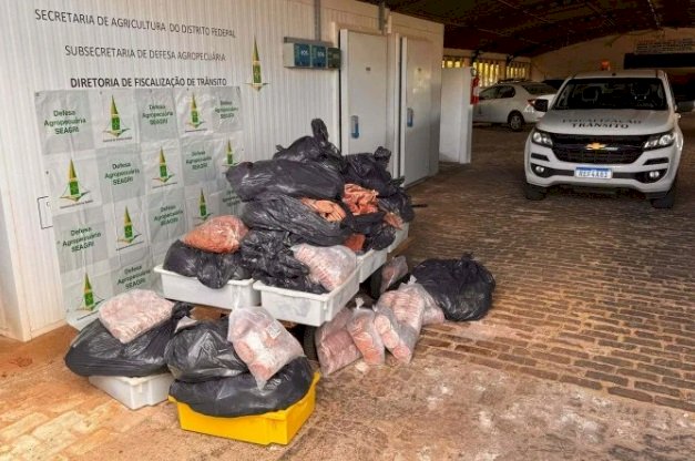 Estabelecimento é flagrado usando vísceras em carne de hambúrguer no DF